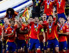 IM体育下载-巅峰翻越：葡萄牙队欧国半决赛惊艳四方奇迹