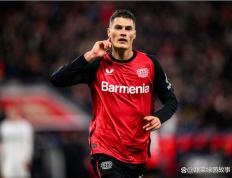 IM体育官网-弗赖堡主场不敌勒沃库森，失去连胜机会