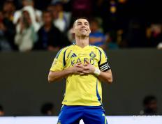 IM体育官方网站-包含足球风暴席卷欧洲大陆，豪门朝着胜利冲刺！的词条