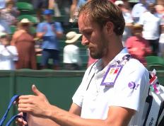 IM体育社区互动入口-温网翻盘年终总决赛，梅德韦杰夫扛起全队