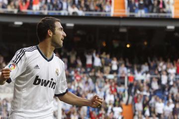 IM体育官方网-赛道与战场，当F1引擎轰鸣遇见非洲杯狂胜