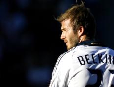 IM体育注册链接-逆转与接管，足球世界的双重叙事—从曼城奇迹到莱万时刻