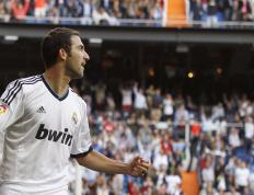 IM体育在线注册-莱万一剑封喉展巨星本色，委内瑞拉闪电战速胜巴拉圭