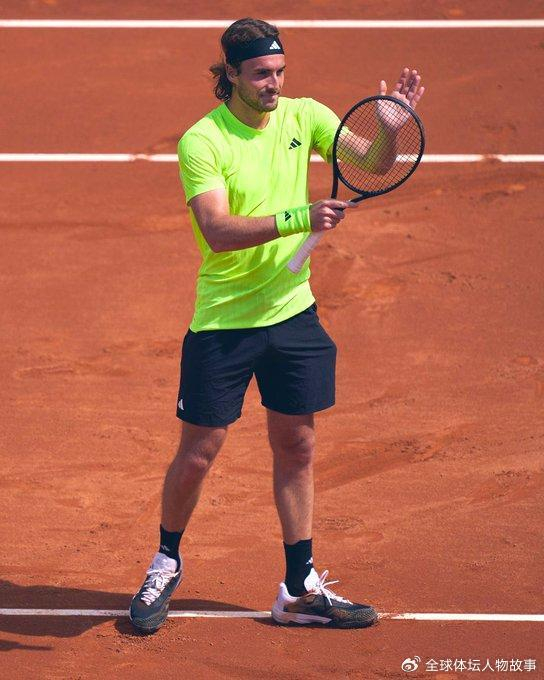 IM体育下载-关于西班牙网球队横扫英国网球队，西西帕斯送出助攻的信息