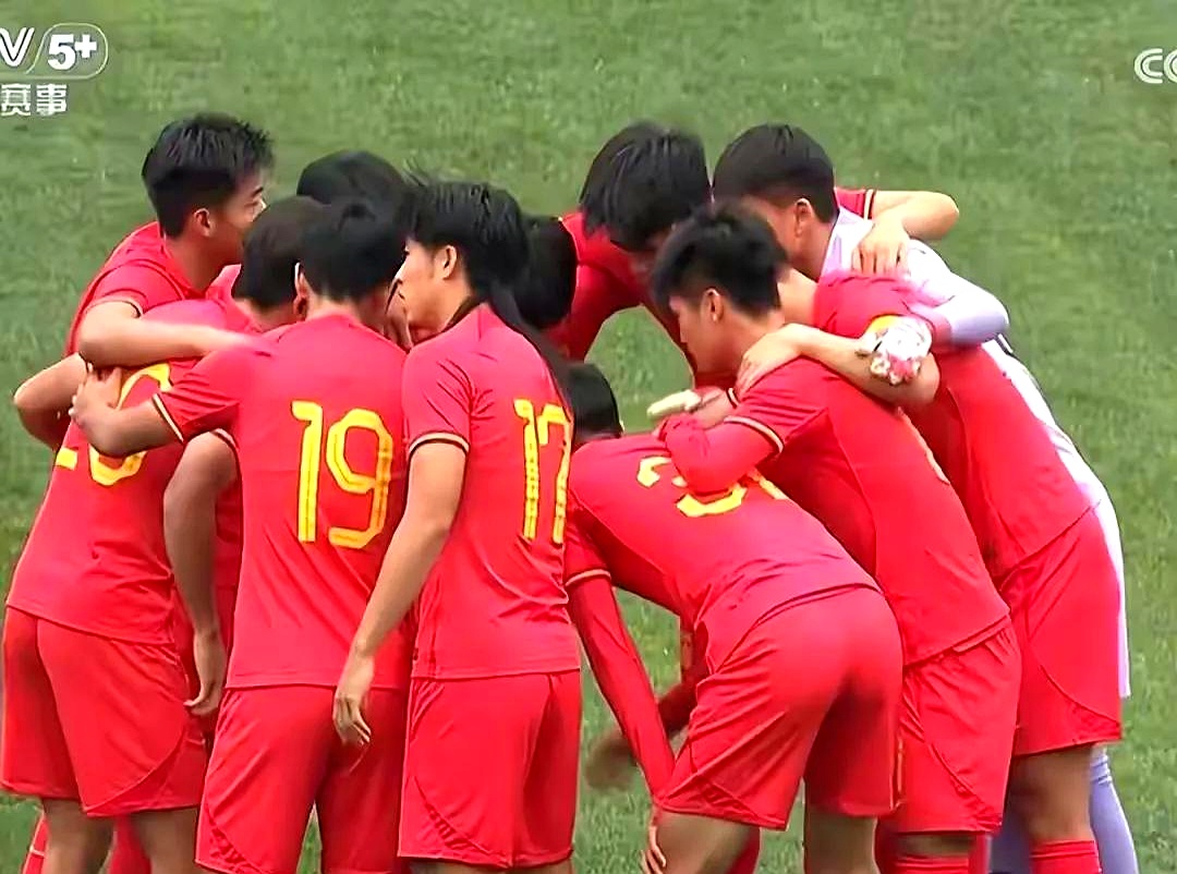 IM体育app-国内足球队斩获连胜，让球迷欢呼雀跃