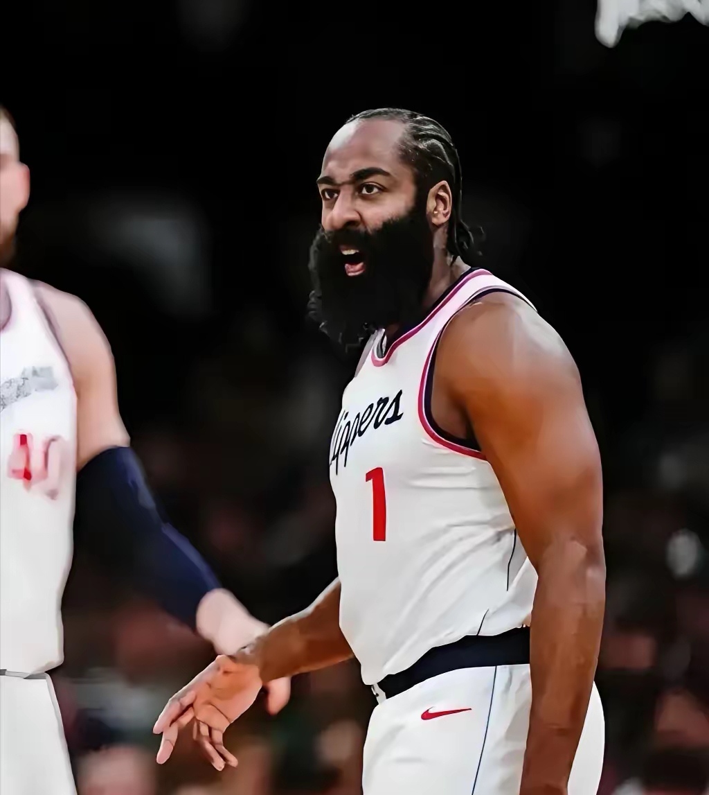 IM体育-勇士再度战胜湖人，哈登表现出色