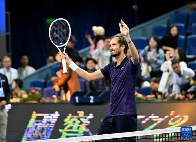 IM体育网页版登录入口-关于日本网球队轻取美国网球队，梅德韦杰夫关键制胜的信息