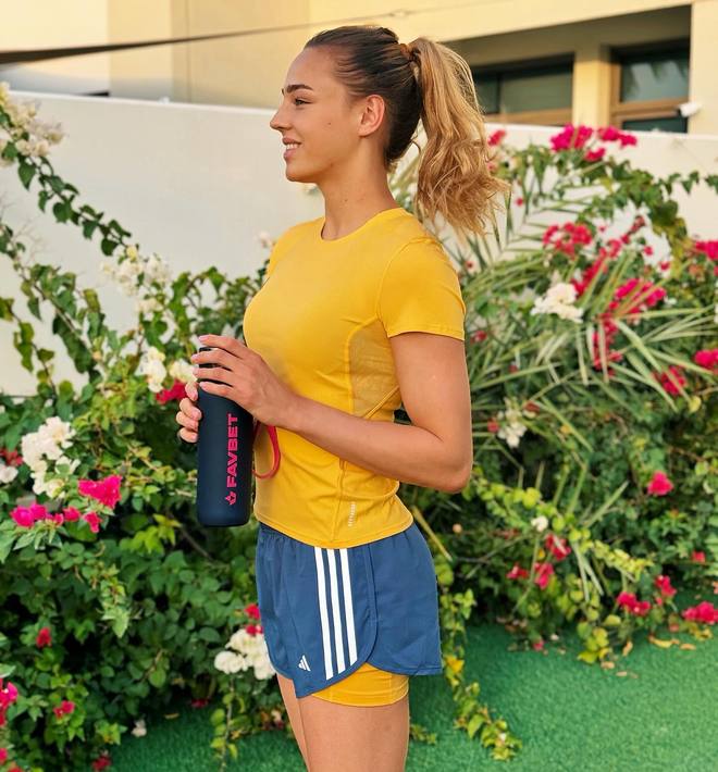 IM体育App下载-乌克兰运动员携手斩获柔道比赛金牌