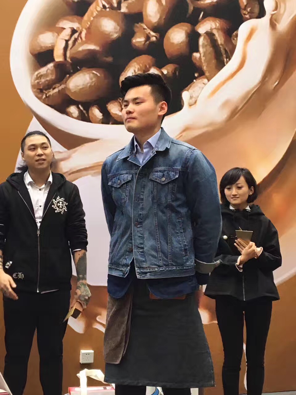 IM体育官方平台-跨国合作团队实力雄厚，夺取冠军称霸