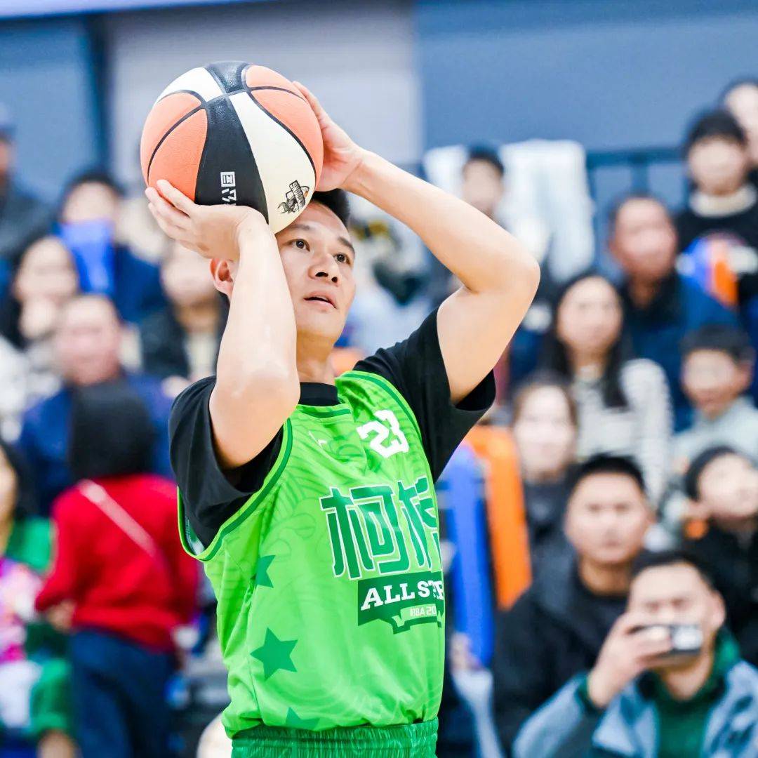 IM体育app-关于篮球明星球员座谈交流会召开，风采依旧耀眼的信息