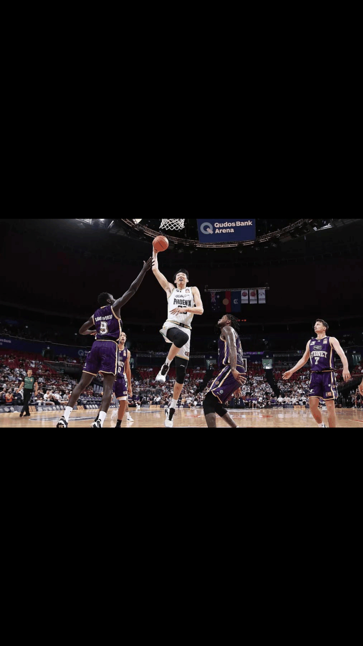 IM体育数据分析平台-快船逆转湖人，周琦带队取胜