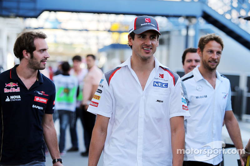 IM体育注册链接-索伯车队完胜红牛二队，诺里斯刷新纪录的简单介绍