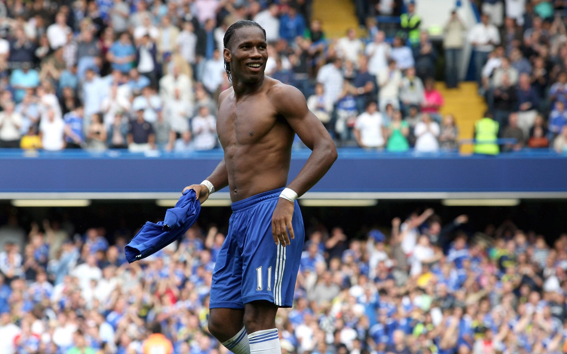 IM体育App下载-当边界封锁与绿茵传奇交织,墨西哥湾的风如何吹动德甲争冠战